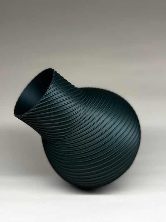 Vază Spiral Noir – Eleganță Modernă