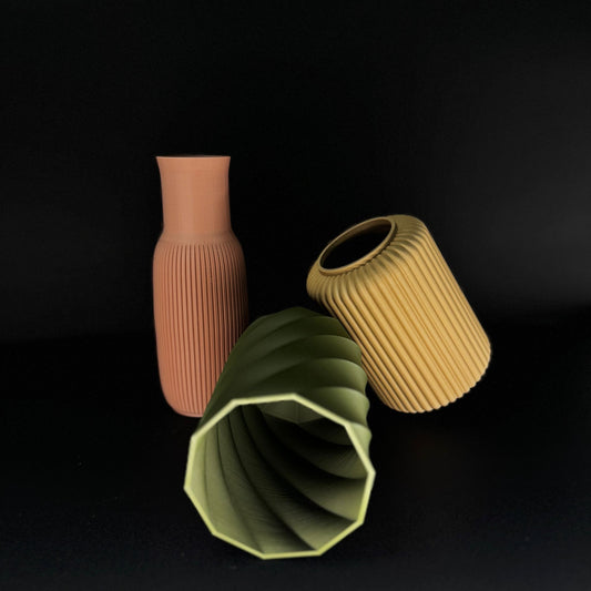 Beige Harmony Vase – Minimalist Vertical Design